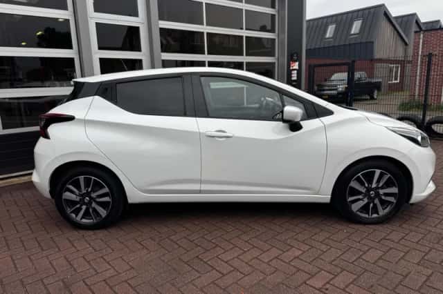 Nissan Micra (2017) thumbnail 4