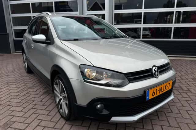 Volkswagen Polo (2010) thumbnail 3