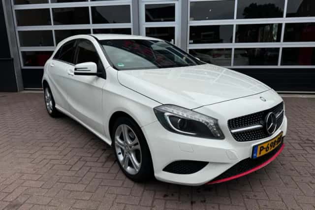 Mercedes-Benz A-Klasse (2012) thumbnail 3