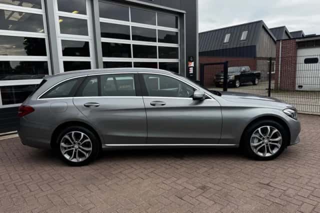 Mercedes-Benz C-Klasse (2016) thumbnail 4