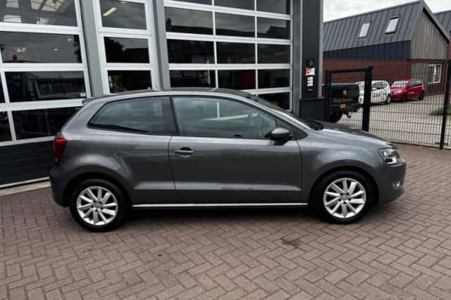 Volkswagen Polo (2010) thumbnail 3