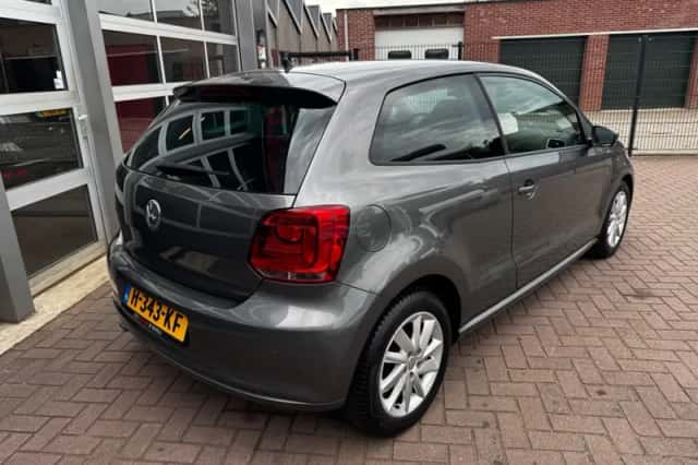 Volkswagen Polo (2010) thumbnail 4