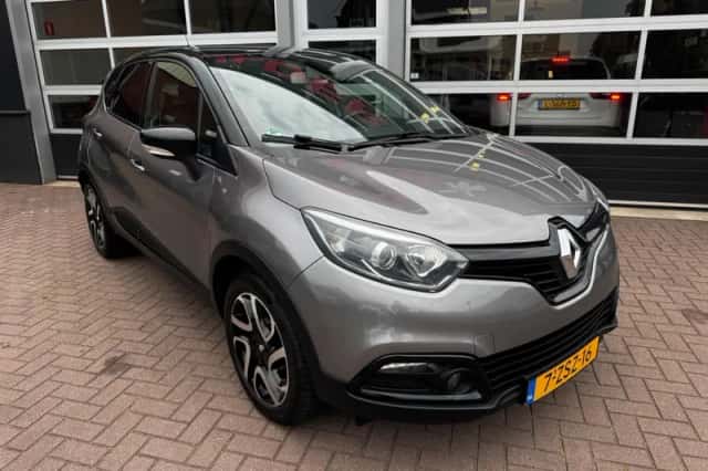 Renault Captur (2015) thumbnail 3