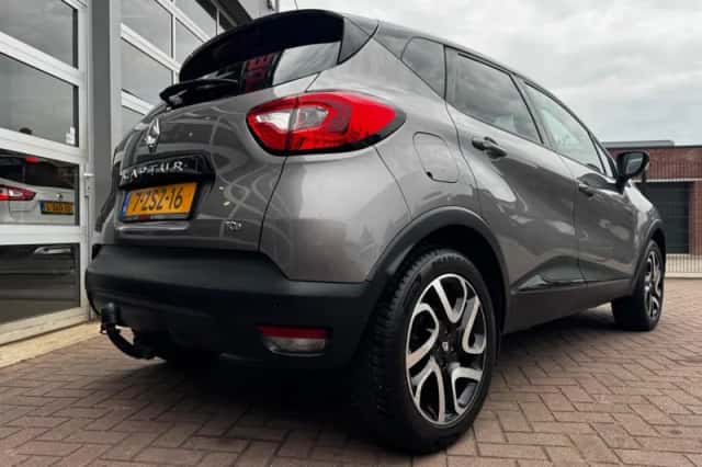 Renault Captur (2015) thumbnail 6
