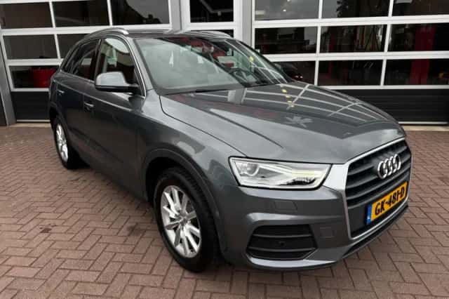 Audi Q3 (2015) thumbnail 3