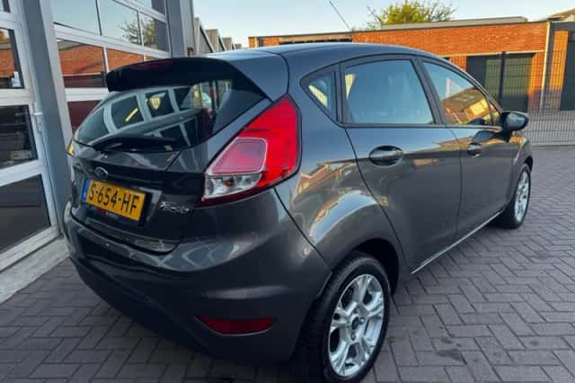Ford Fiesta (2017) thumbnail 4