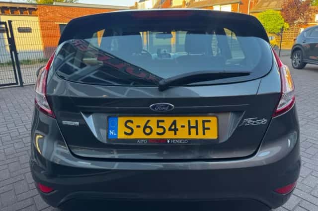 Ford Fiesta (2017) thumbnail 5