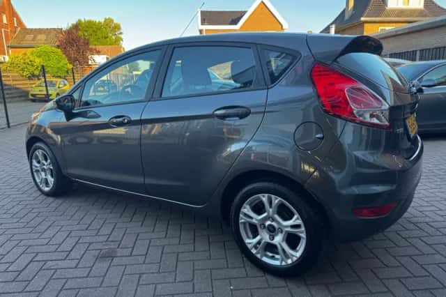 Ford Fiesta (2017) thumbnail 6