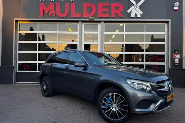 Mercedes-Benz GLC-Klasse (2016) thumbnail 1