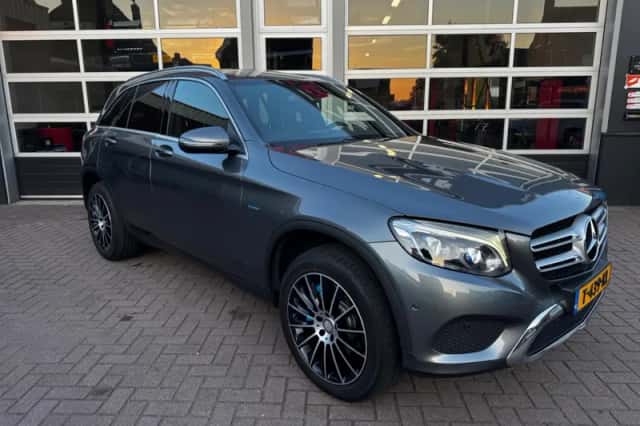 Mercedes-Benz GLC-Klasse (2016) thumbnail 3
