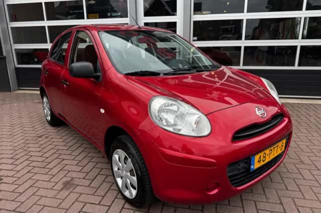 Nissan Micra (2011) thumbnail 3