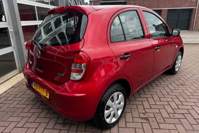 Nissan Micra (2011) thumbnail 5