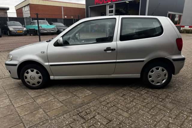 Volkswagen Polo (2001) thumbnail 6