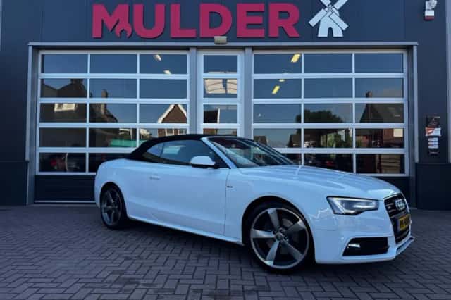 Audi CABRIOLET (2014) thumbnail 1