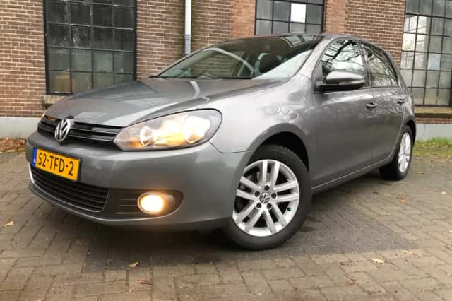 Volkswagen Golf (0) thumbnail 2