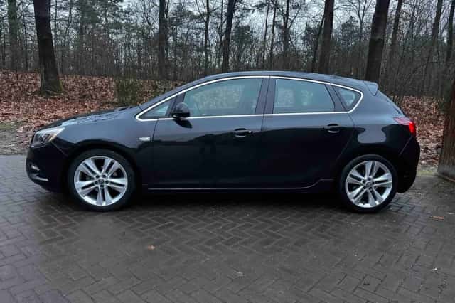 Opel Astra (2012) thumbnail 6