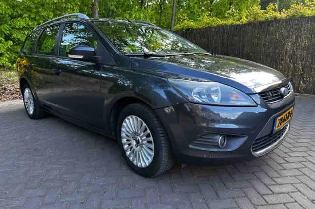 Ford Focus (0) thumbnail 2