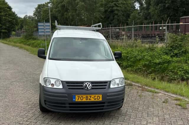 Volkwagen Caddy (2006) thumbnail 4