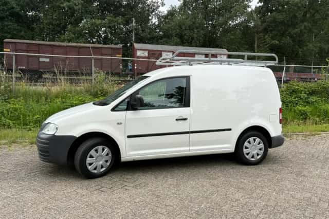 Volkwagen Caddy (2006) thumbnail 2