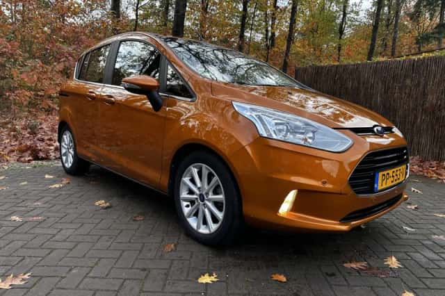 Ford B-Max (2017) thumbnail 1