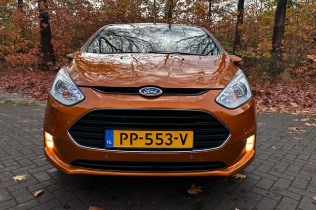 Ford B-Max (2017) thumbnail 3