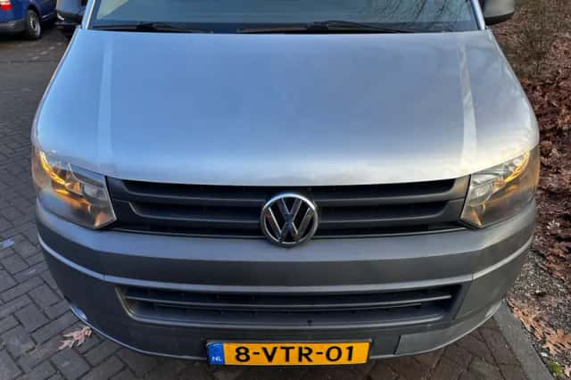 Volkswagen Transporter (2012) thumbnail 4