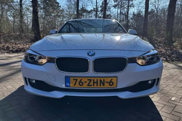 BMW 3-Serie (2012) thumbnail 3