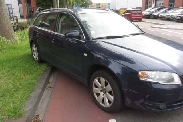 Audi A4 (2006) thumbnail 2