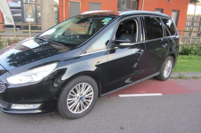 Ford Galaxy (2015) thumbnail 3