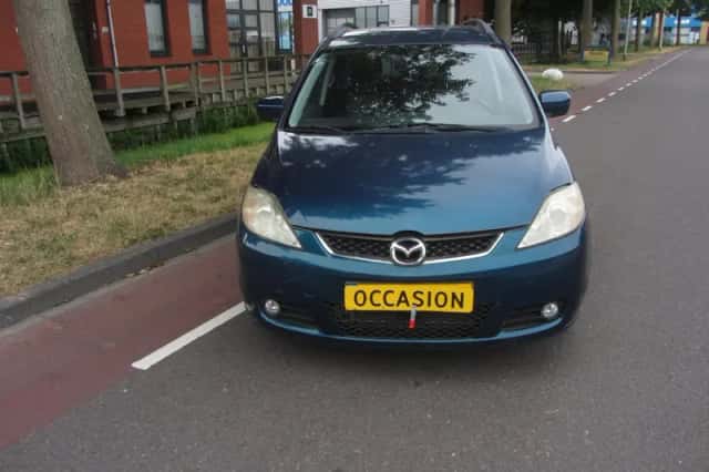 Mazda 5 (2005) thumbnail 1