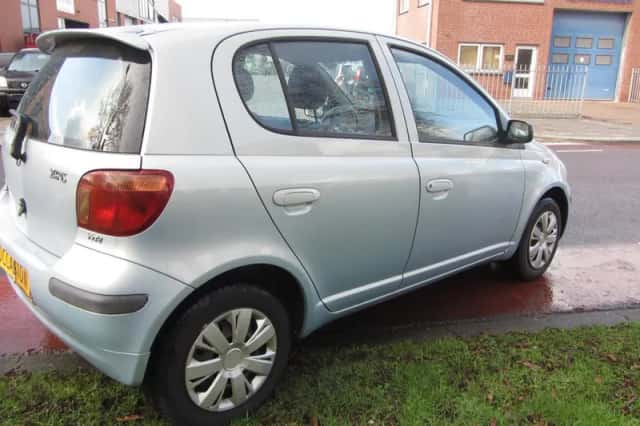 Toyota Yaris (2004) thumbnail 6