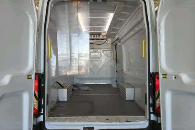 Ford Transit (2023) thumbnail 5