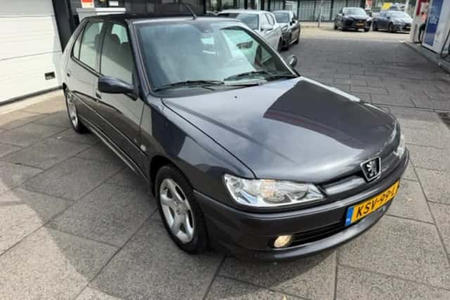 Peugeot 306 (1999) thumbnail 3