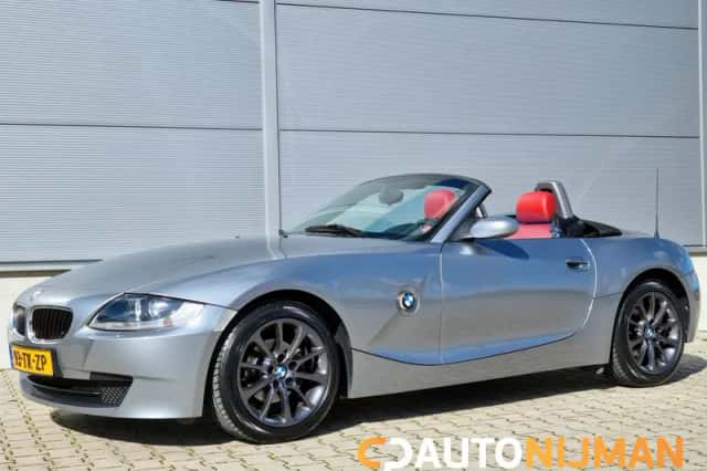 BMW Z4 (2006) thumbnail 2