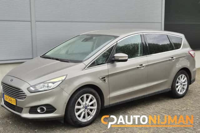 Ford S-Max (2016) thumbnail 2