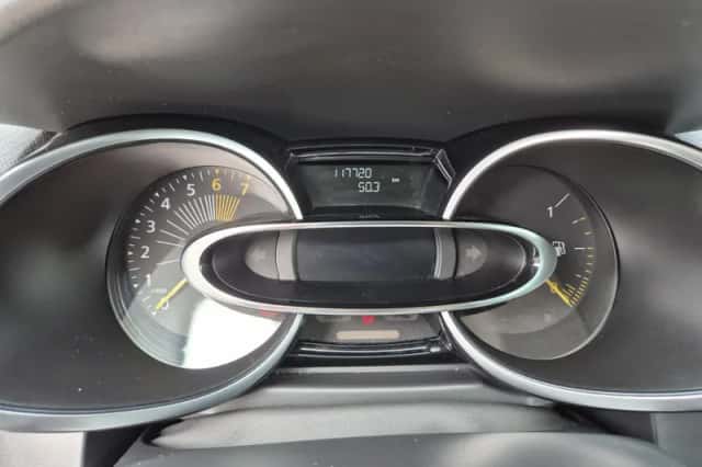 Renault Clio (2015) thumbnail 5