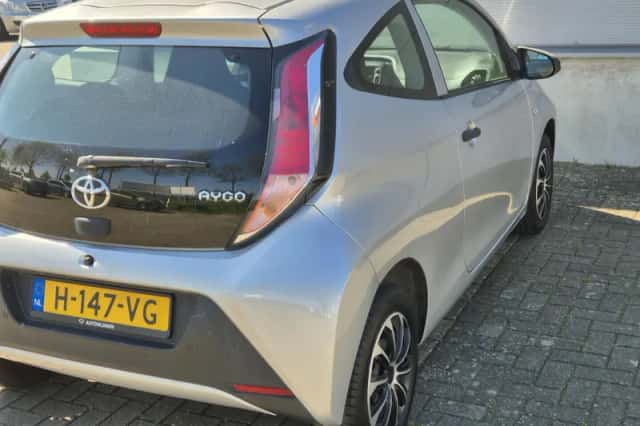 Toyota Aygo (2016) thumbnail 3