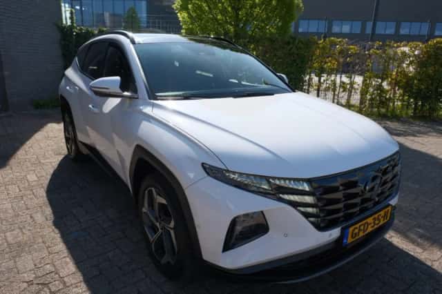Hyundai Tucson (2022) thumbnail 3