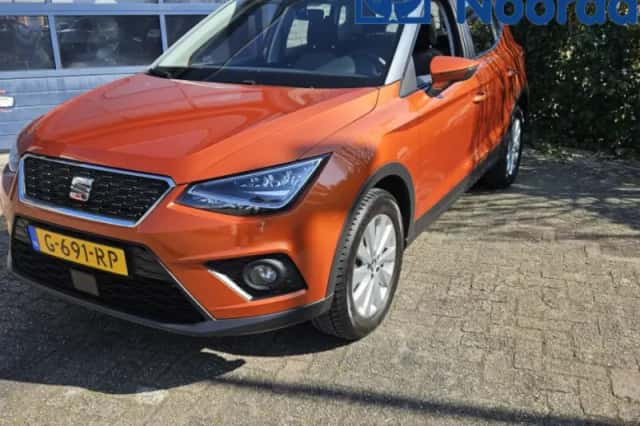 SEAT Arona (2018) thumbnail 1