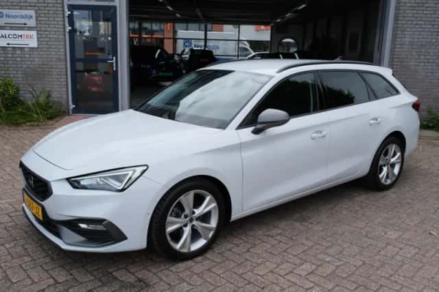 SEAT Leon (2021) thumbnail 2
