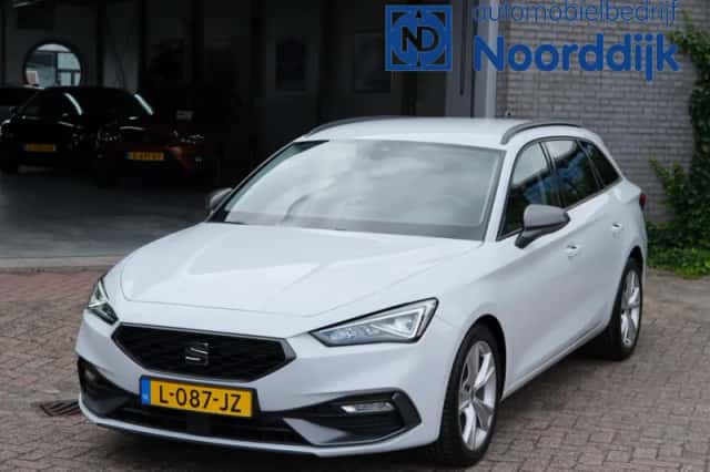 SEAT Leon (2021) thumbnail 2