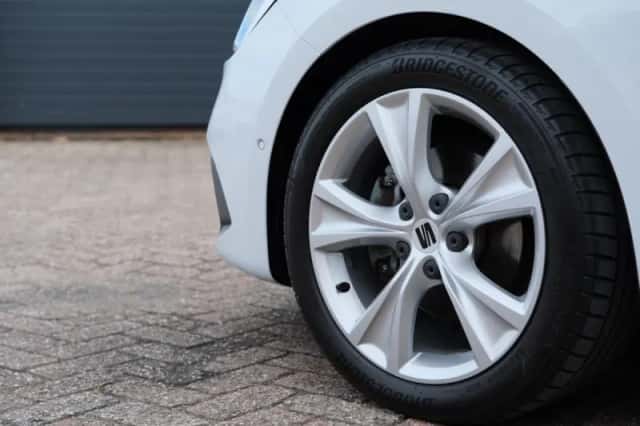 SEAT Leon (2021) thumbnail 5