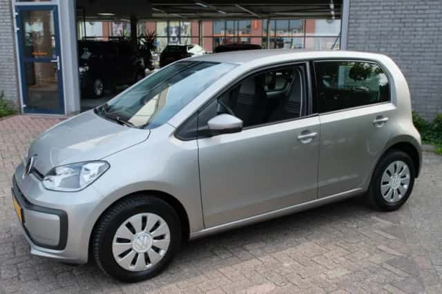 Volkswagen Up! (2023) thumbnail 5