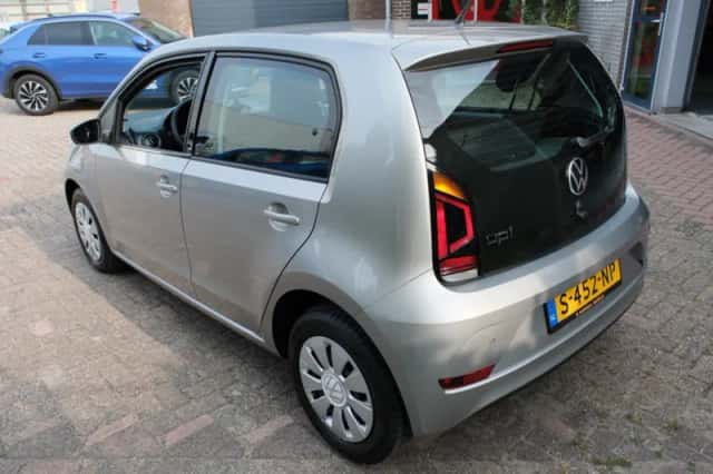Volkswagen Up! (2023) thumbnail 6