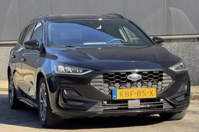 Ford Focus (2023) thumbnail 2