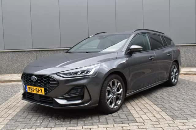 Ford Focus (2023) thumbnail 2