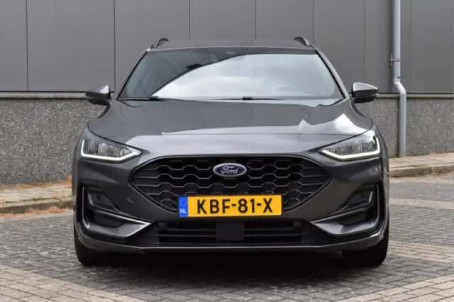 Ford Focus (2023) thumbnail 3