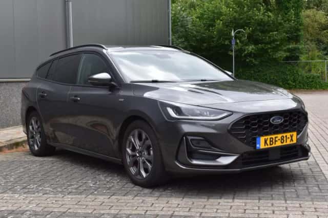 Ford Focus (2023) thumbnail 4