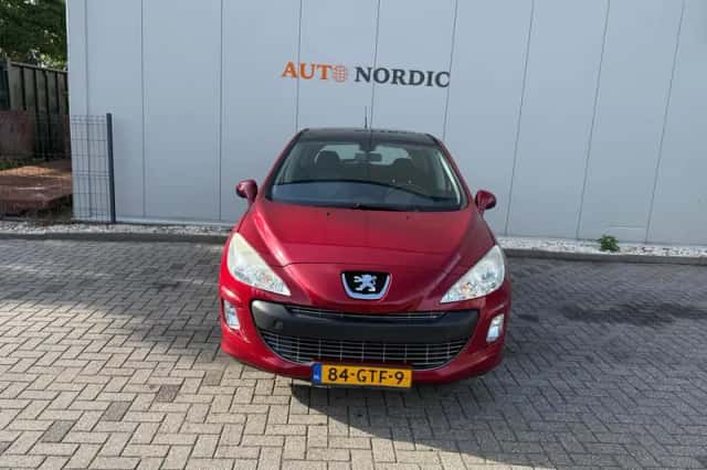 Peugeot 308 (2008) thumbnail 2