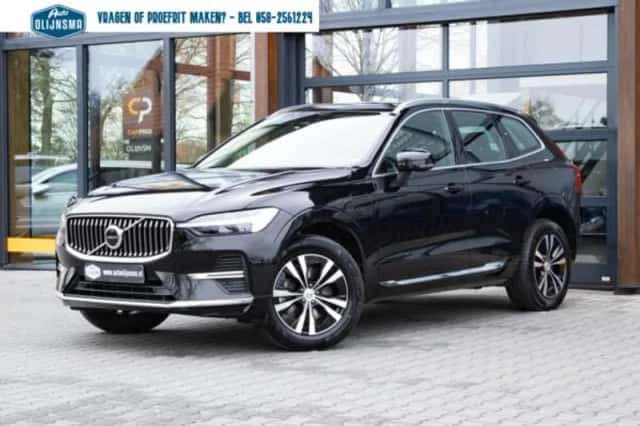 Volvo XC60 (2023) thumbnail 4